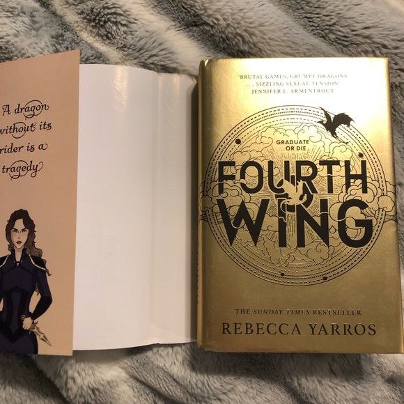 ✨ Fourth Wing Sprayed Edges The Big Book Box Bookish India Special Edition ✨ - Picture 6 of 13